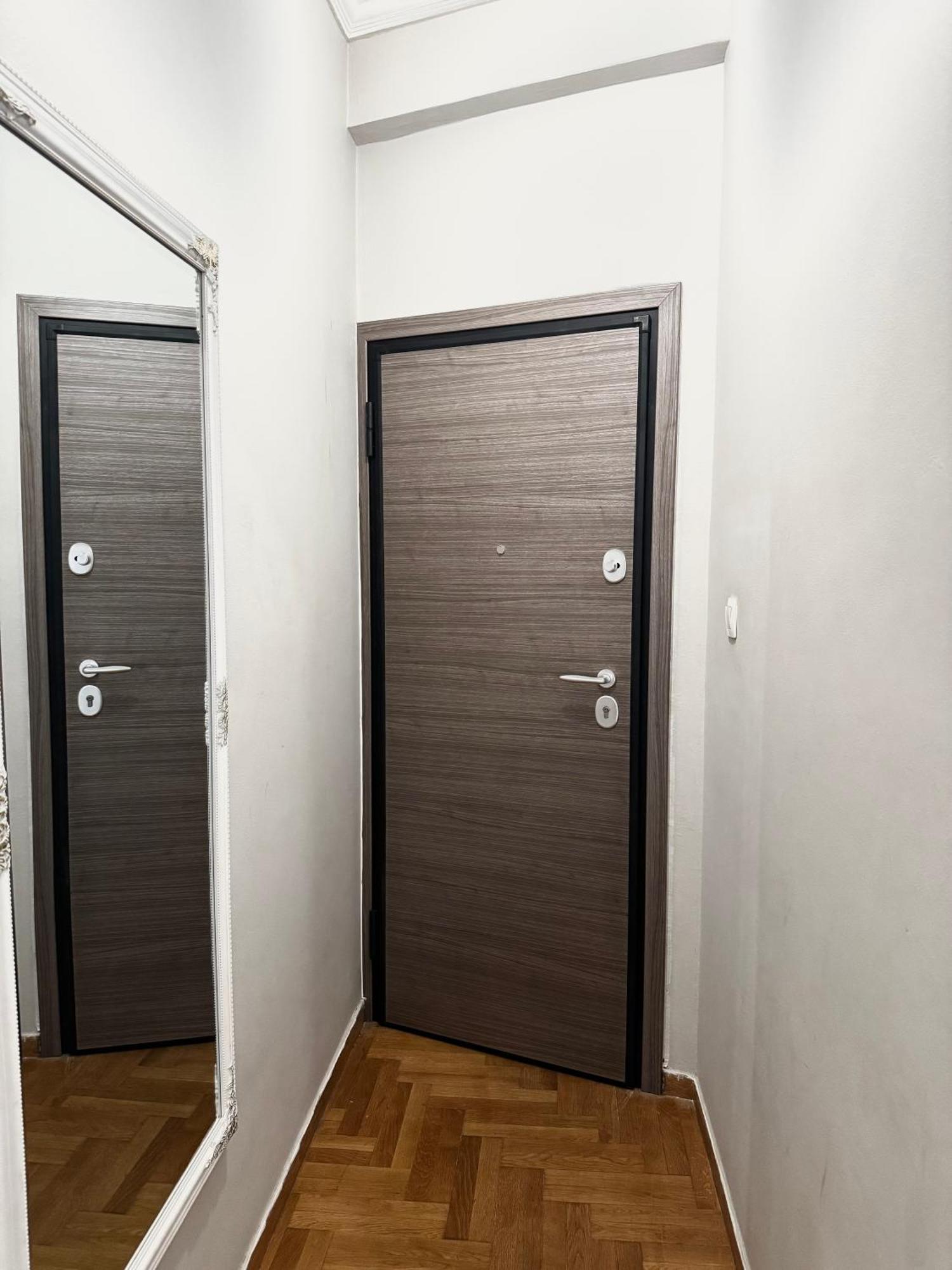Vivian Modern Apartment Афіни Екстер'єр фото